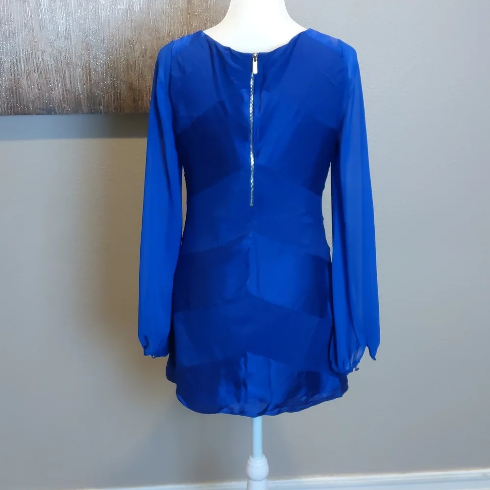 Guess by Marciano blue v-neck dress with sheer sleeves. - Picture 3 of 6